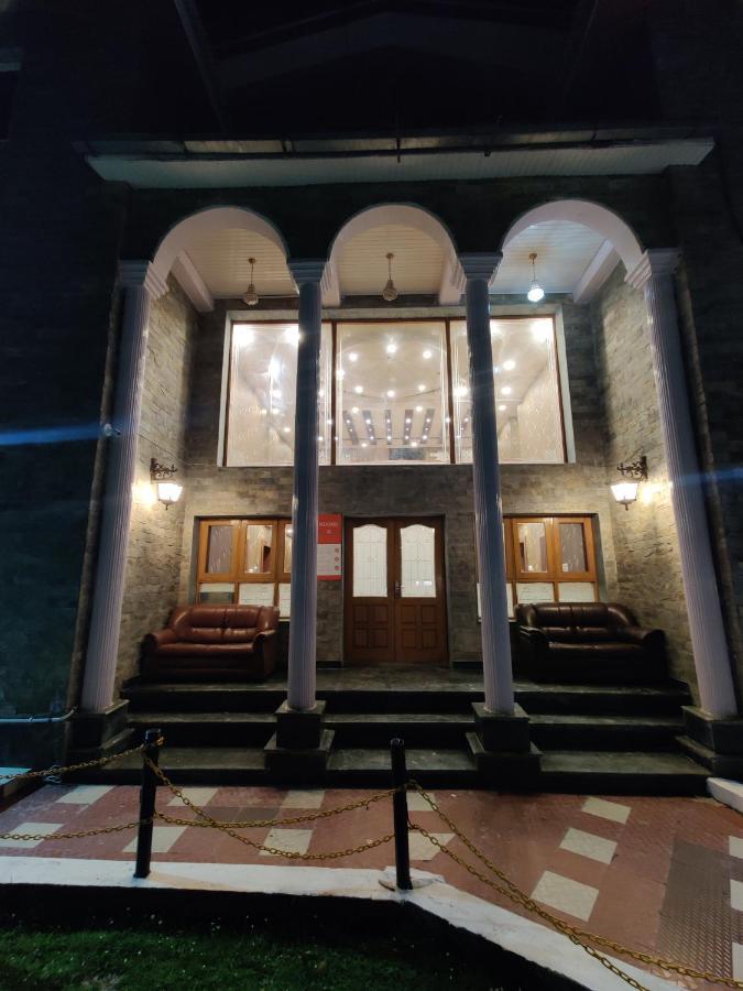 Hotel Outlook Pahalgām Exterior foto