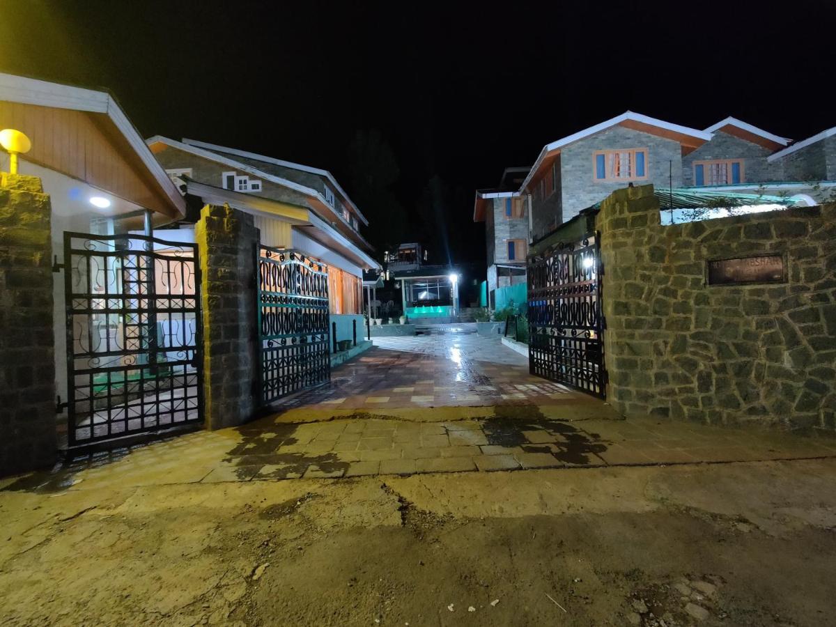Hotel Outlook Pahalgām Exterior foto