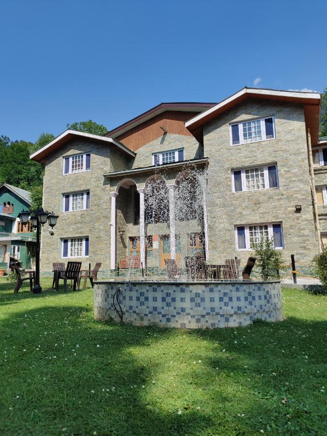 Hotel Outlook Pahalgām Exterior foto